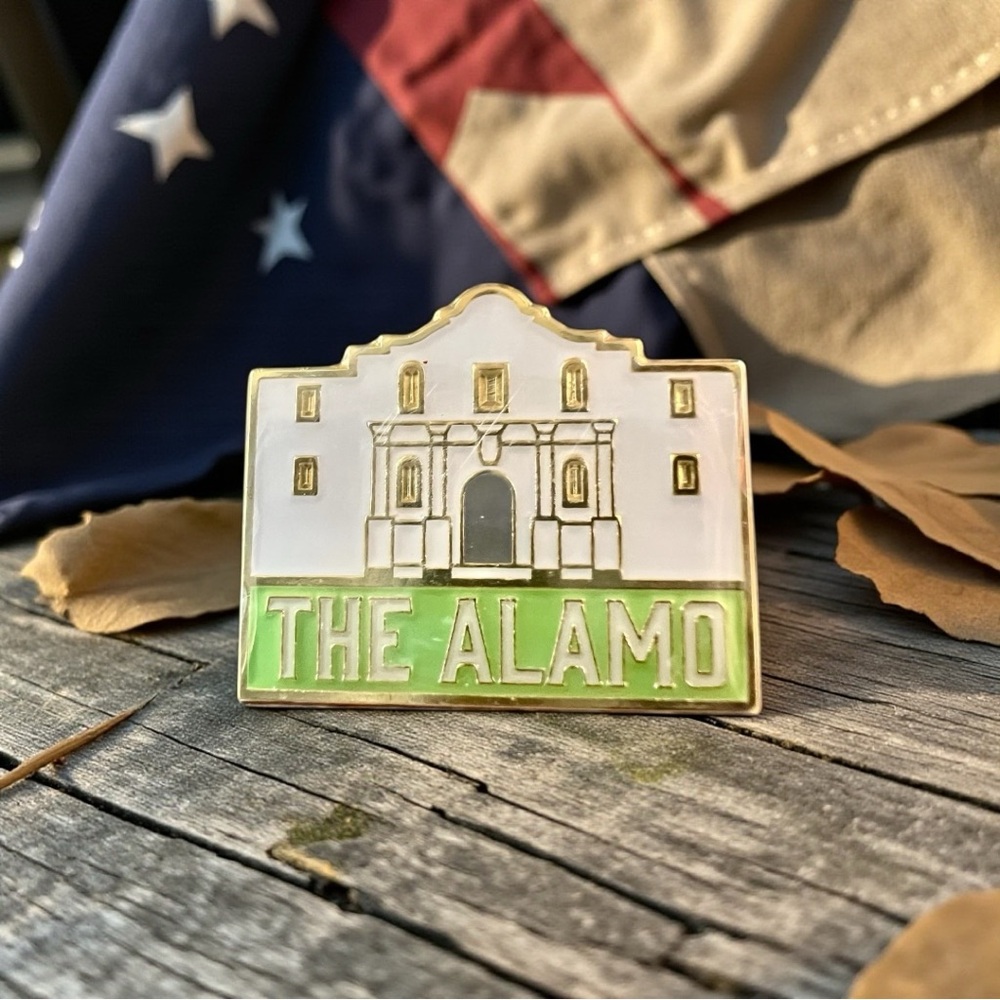 Remember The Alamo Pin San Antonio Texas Mission San Antonio Souvenir Set Of 2